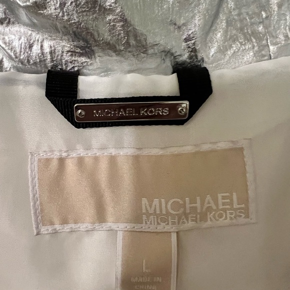 SILVER METALLIC WINTER COAT BY MICHAEL KORS… SIZE LARGE… NEW WITH TAGS. - Picture 16 of 16